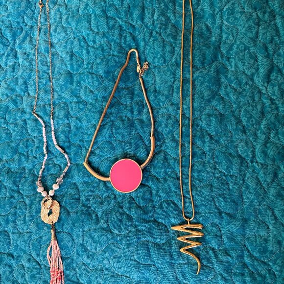 Set of 3 Necklaces with Pendant - Picture 1 of 7